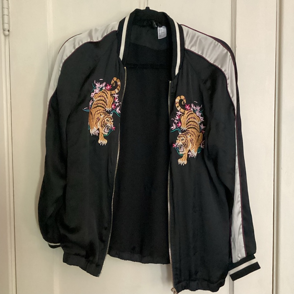 Satin tiger embroidered jacket